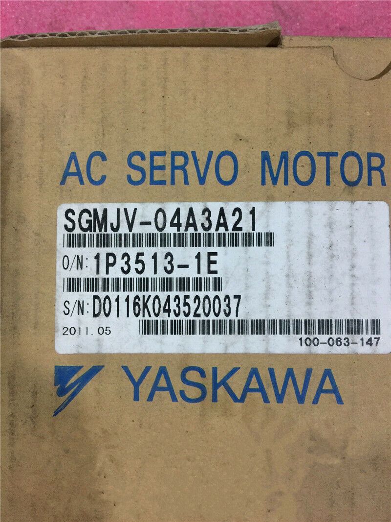 YASKAWA AC SERVO MOTOR SGMJV-04A3A21 SGMJV04A3A21 NEW FREE EXPEDITED SHIPPING