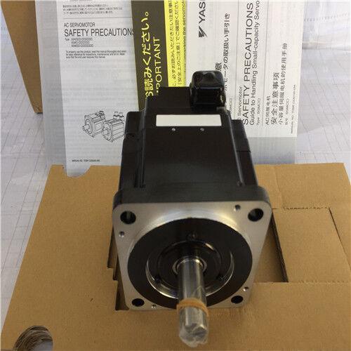 NEW YASKAWA AC SERVO MOTOR  SGMPS-04ACA21 SGMPS04ACA21 FREE EXPEDITED SHIPPING