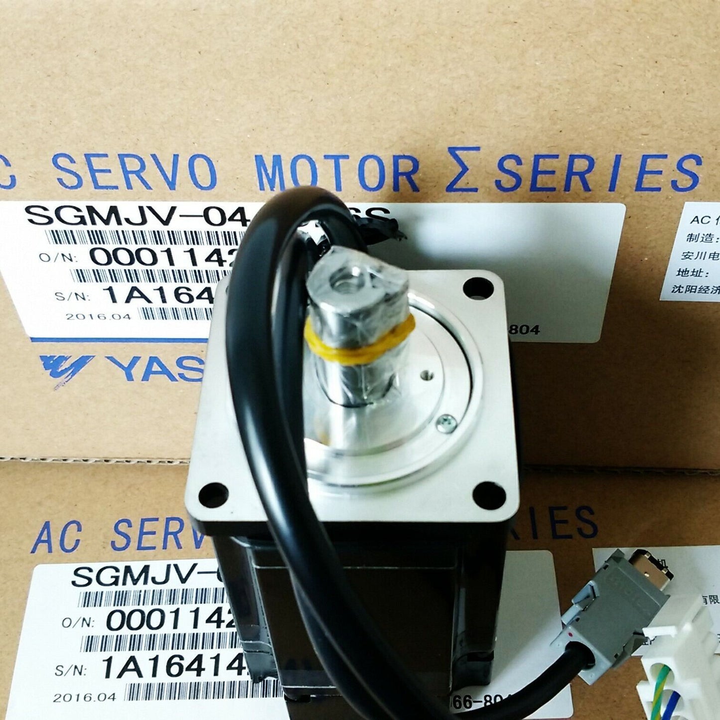 NEW YASKAWA AC SERVO MOTOR SGMJV-04ADE6S SGMJV04ADE6S FREE EXPEDITED SHIPPING