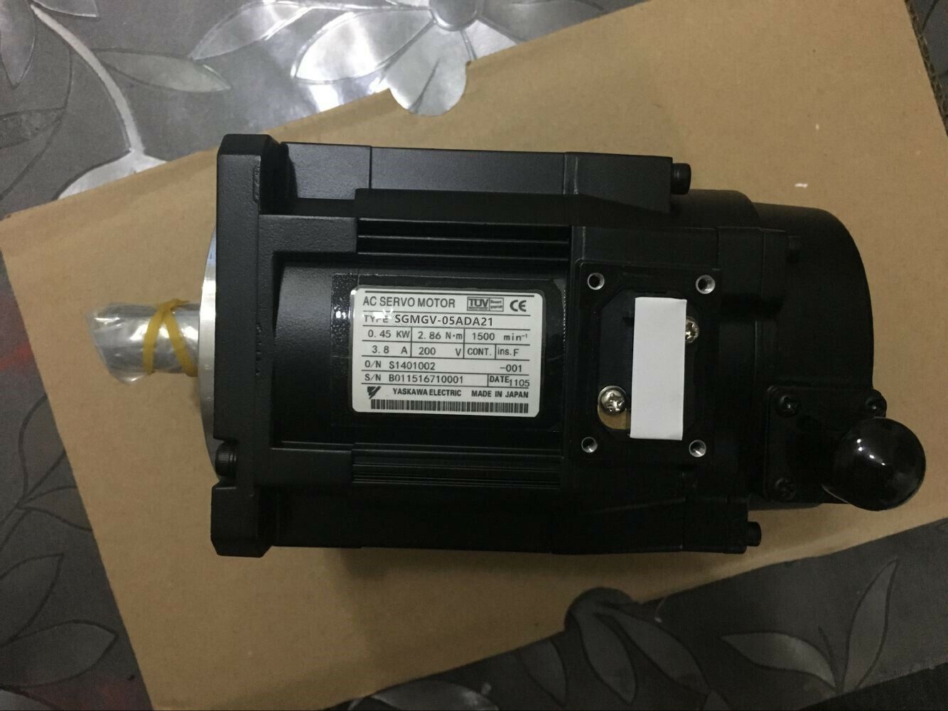 NEW ORIGINAL YASKAWA AC SERVO MOTOR SGMGV-05ADA21 FREE EXPEDITED SHIPPING