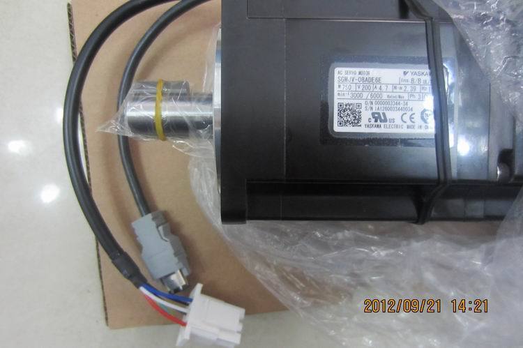 NEW YASKAWA AC SERVO MOTOR SGMJV-08ADE6E SGMJV08ADE6E FREE EXPEDITED SHIPPING