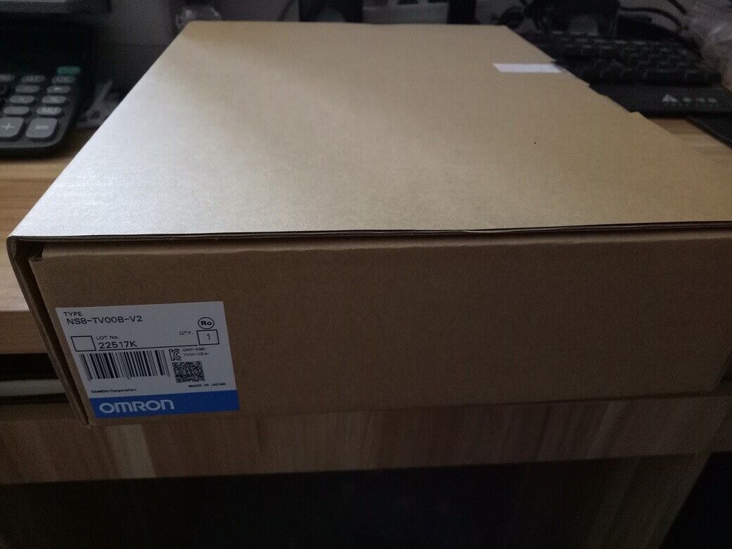 NEW IN BOX OMRON NS8-TV00B-V2  TOUCH PANEL NS8TV00BV2 FREE EXPEDITED SHIPPING