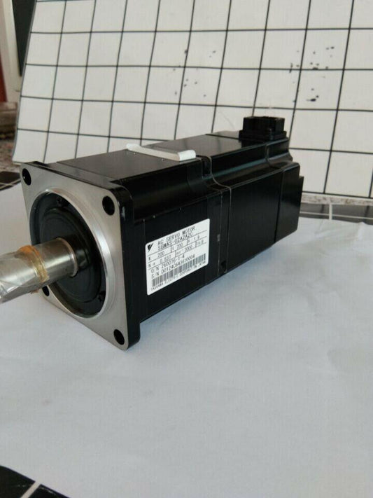 YASKAWA AC SERVO MOTOR SGMAS-02A2A2C SGMAS02A2A2C NEW FREE EXPEDITED SHIPPING