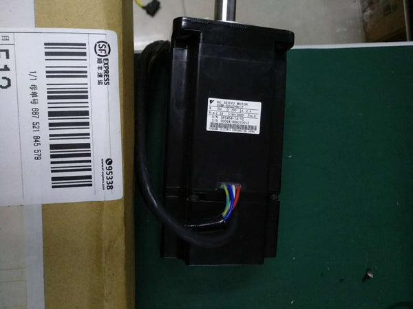 YASKAWA AC SERVO MOTOR SGM-08U2HA12 SGM08U2HA12 NEW FREE EXPEDITED SHIPPING