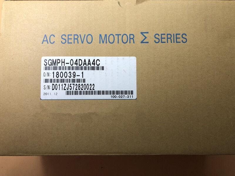 NEW ORIGINAL YASKAWA AC SERVO MOTOR SGMPH-04DAA4C  FREE EXPEDITED SHIPPING