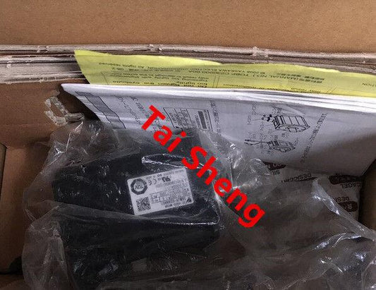 YASKAWA AC SERVO MOTOR  SGMJV-02AAA21 SGMJV02AAA21 NEW FREE EXPEDITED SHIPPIN