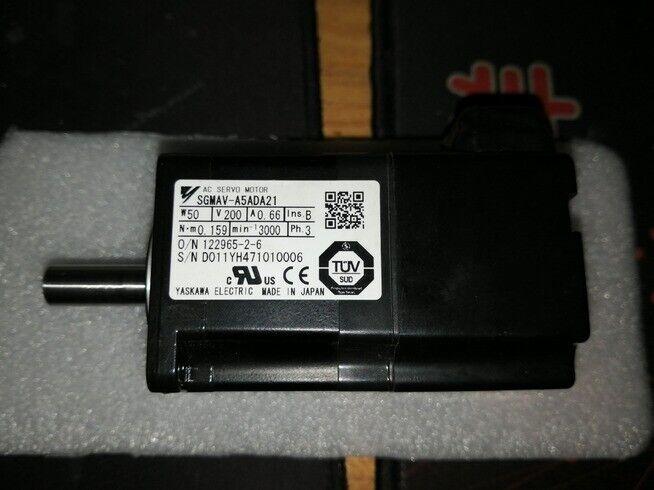 NEW YASKAWA AC SERVO MOTOR SGMAV-A5ADA21 SGMAVA5ADA21 FREE EXPEDITED SHIPPING