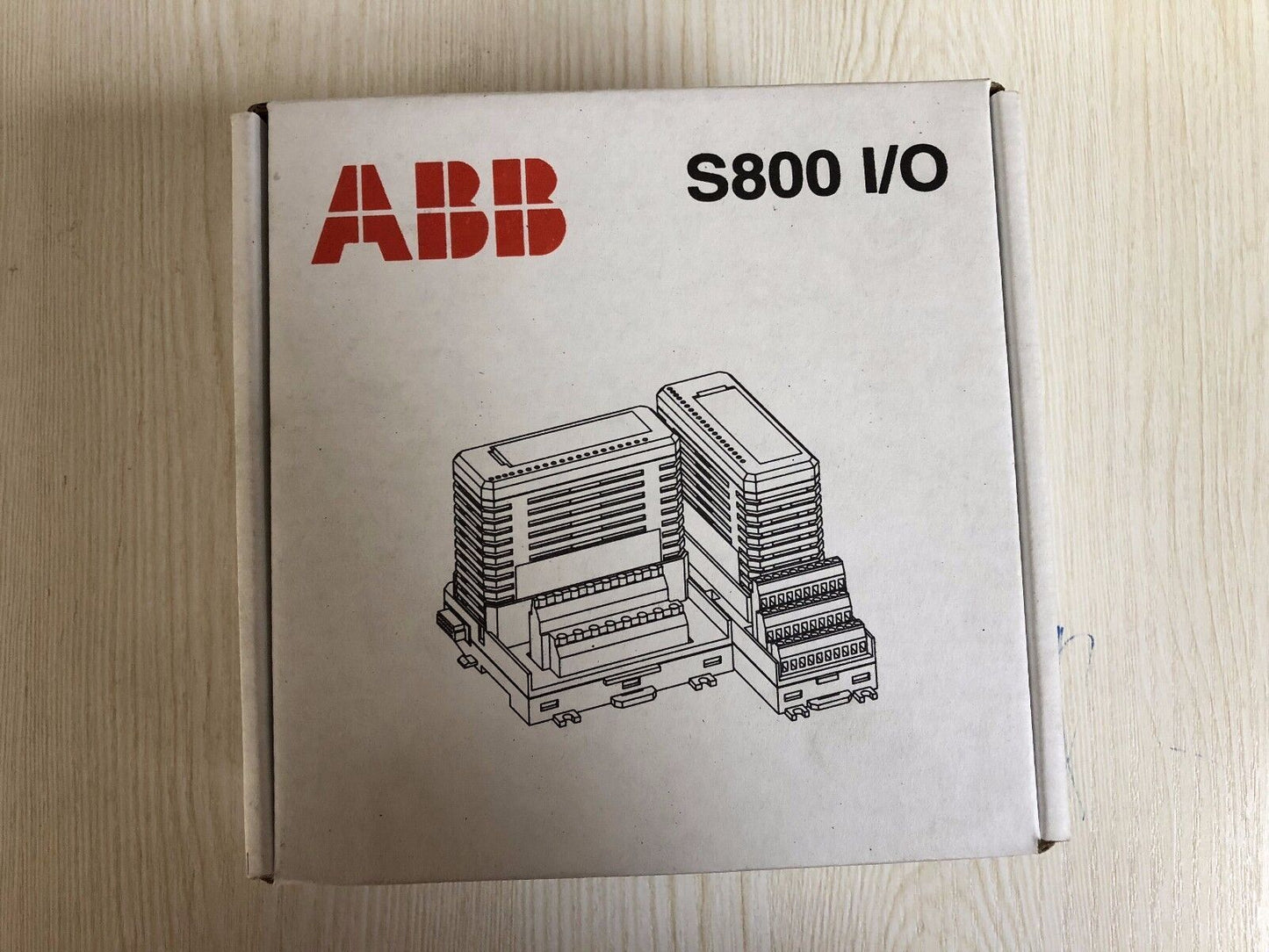 NEW ORIGINAL ABB 3BSE008516R1 PLC MODULE AI810 3BSE008516R1 EXPEDITED SHIPPING