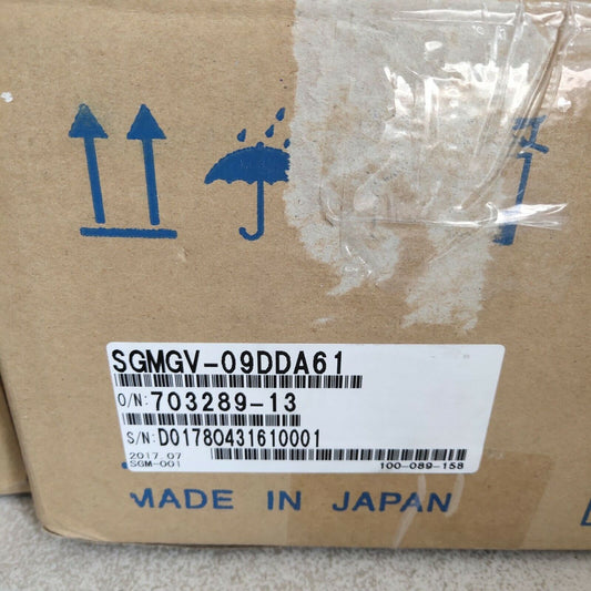 NEW YASKAWA AC SERVO MOTOR SGMGV-09DDA61 SGMGV09DDA61 EXPEDITED SHIPPING