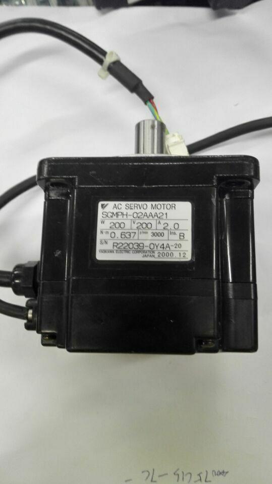 1PC  YASKAWA AC SERVO MOTOR SGMPH-02AAA21 NEW FREE EXPEDITED SHIPPING