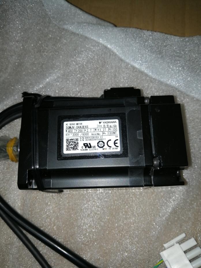 YASKAWA SERVO MOTOR SGMJV-04A3E6S SGMJV04A3E6S NEW FREE EXPEDITED SHIPPING