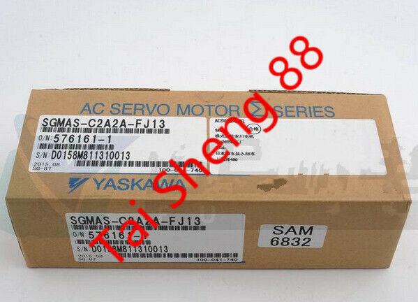 1PC NEW ORIGINAL YASKAWA  SERVO MOTOR SGMAS-C2A2A-FJ12 FREE EXPEDITED SHIPPING