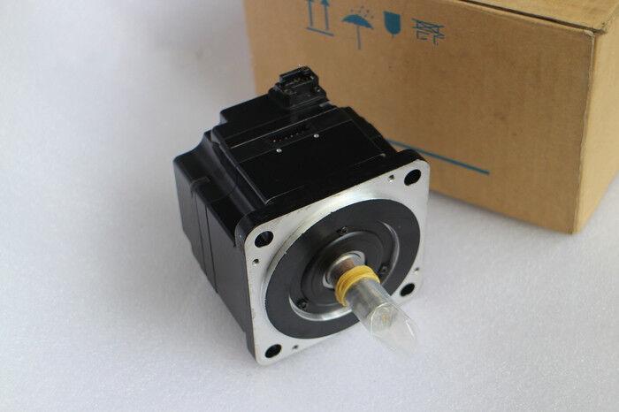 1PC YSAKAWA AC SERVO MOTOR SGMPS-02A2A21 NEW ORIGINAL FREE EXPEDITED SHIP