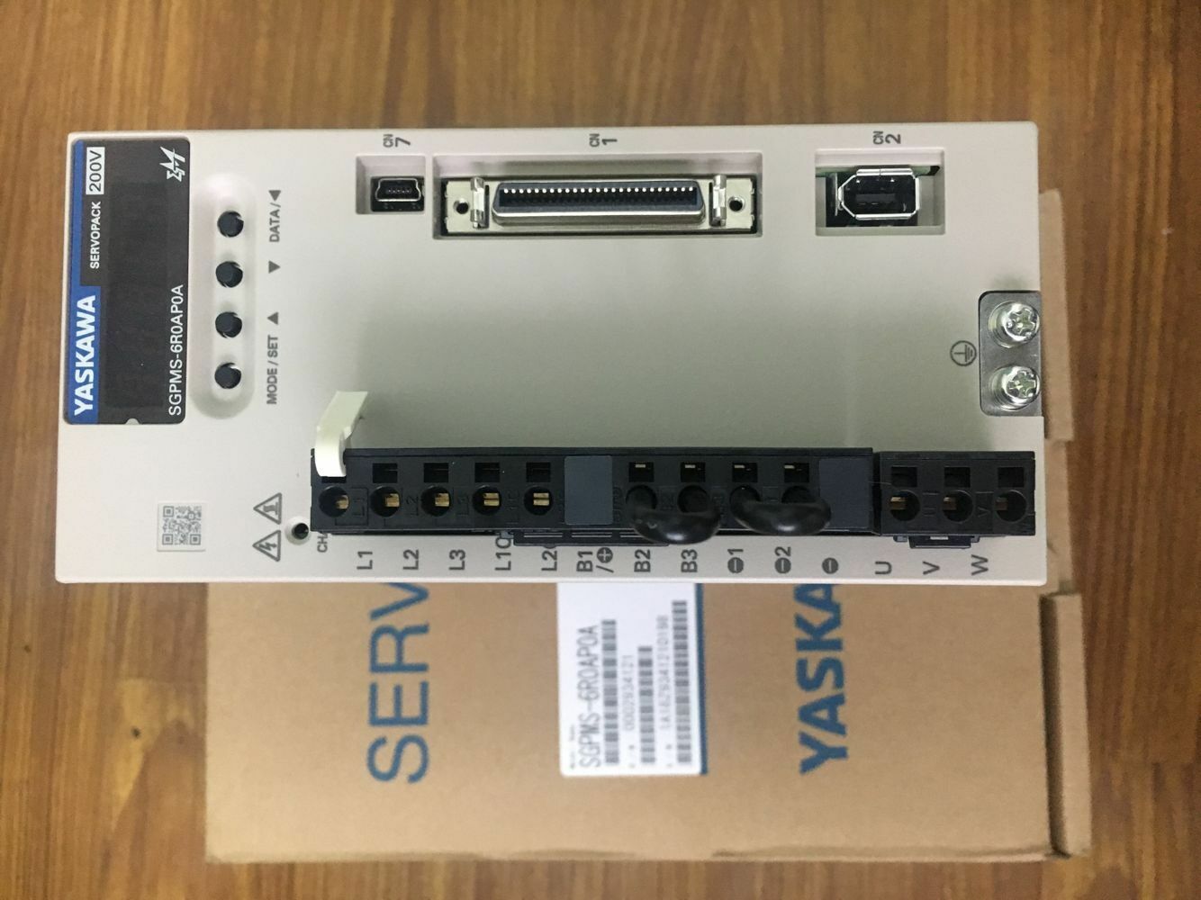 NEW YASKAWA AC SERVO DRIVER SGPMS-6R0AP0A SGPMS6R0AP0A FREE EXPEDITED SHIPPING