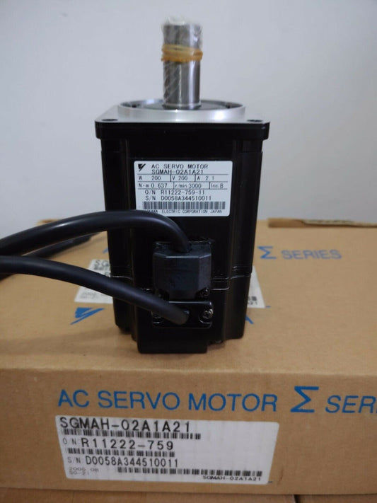 NEW ORIGINAL YASKAWA AC SERVO MOTOR SGMAH-02A1A21 FREE EXPEDITED SHIPPING