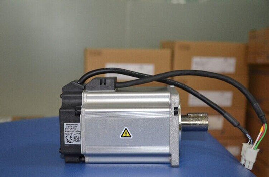 PANASONIC AC SERVO MOTOR MHMD042S1S NEW ORIGINAL FREE EXPEDITED SHIPPING