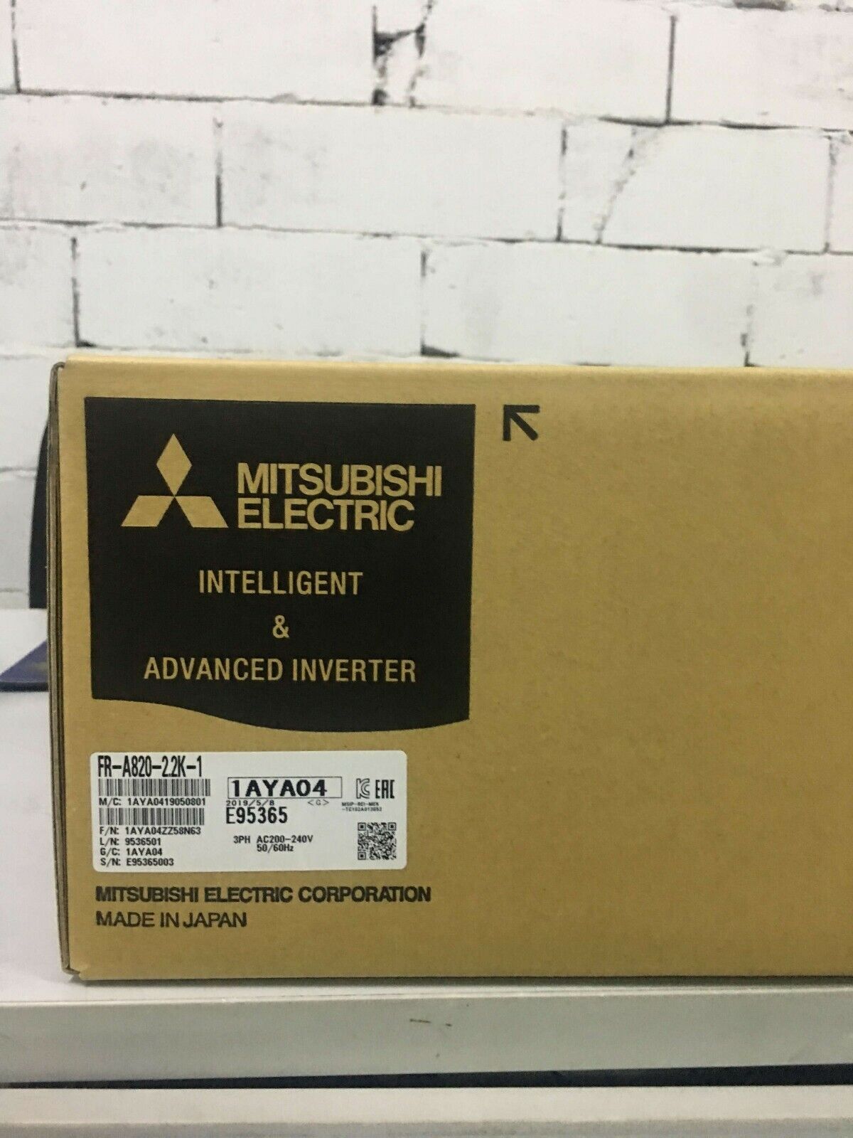 NEW MITSUBISHI INVERTER FR-A820-2.2K-1 FRA8202.2K1 FREE EXPEDITED SHIPPING