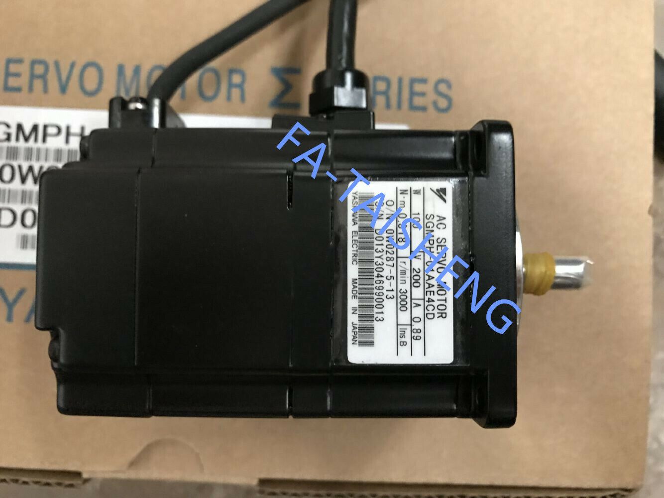 1PC NEW ORIGINAL YASKAWA  SERVO MOTOR SGMPH-01AAE4CD FREE EXPEDITED SHIPPING