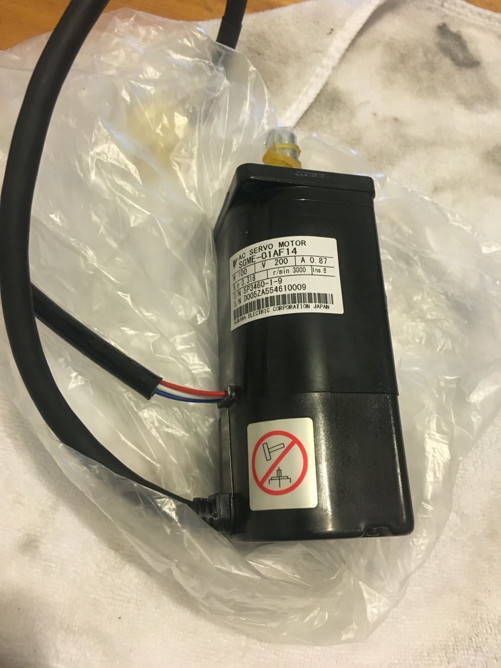 YASKAWA AC SERVO MOTOR SGME-01AF14 SGME01AF14 NEW FREE EXPEDITED SHIPPING