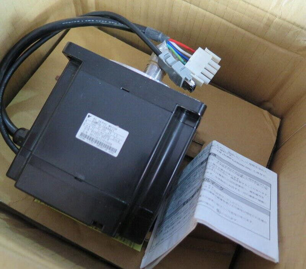 NEW YASKAWA AC SERVO MOTOR SGMPH-15AAA2S SGMPH15AAA2S FREE EXPEDITED SHIPPING