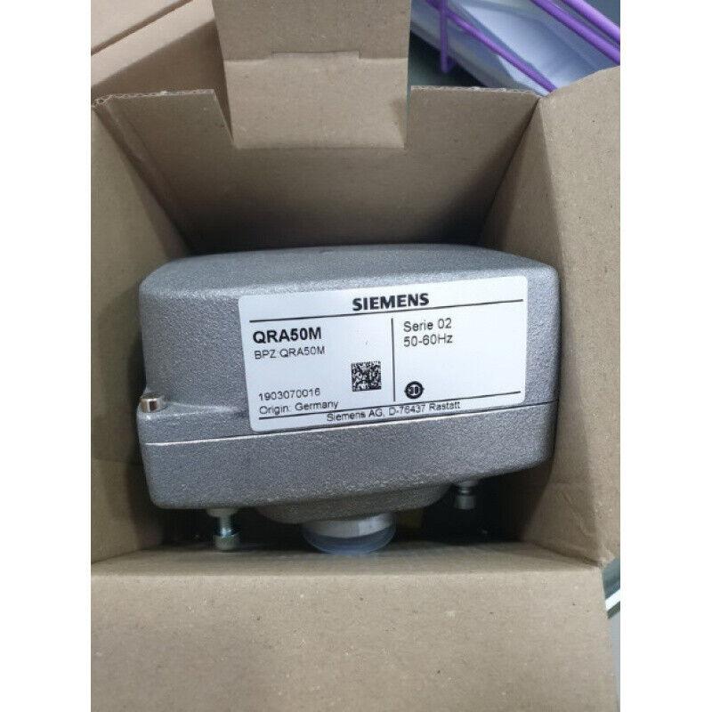 New Siemens QRA50M Flame Detector QRA50M Expedited Shipping