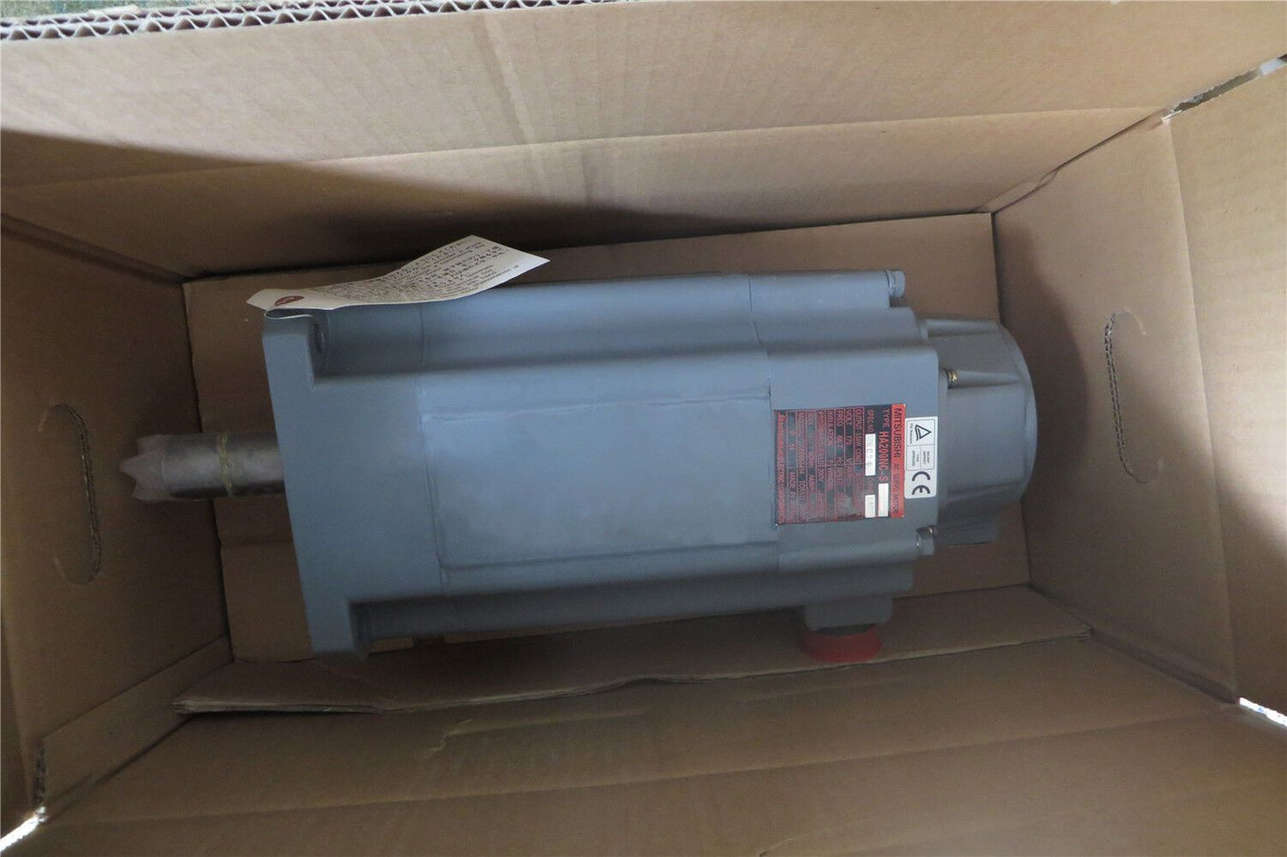 MITSUBISHI AC SERVO MOTOR HA200NC-S WITH ENCODER NEW FREE EXPEDITED SHIPPING