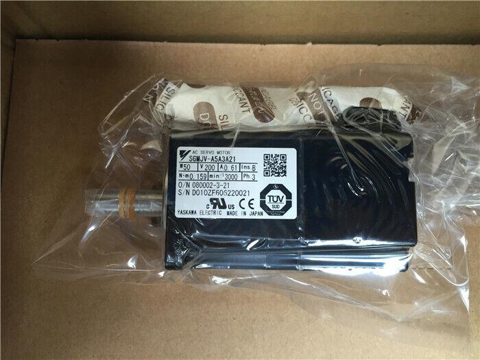 1PC NEW ORIGINAL YASKAWA  SERVO MOTOR SGMJV-A5A3A21 FREE EXPEDITED SHIPPING