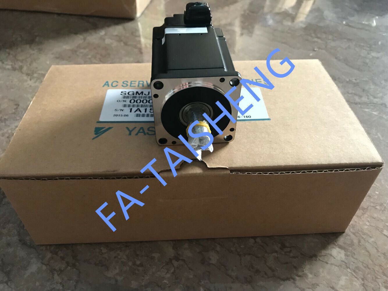 1PC YASKAWA AC SERVO MOTOR SGMJV-04ADL21 SGMJV04ADL21 NEW FREE EXPEDITED SHIP