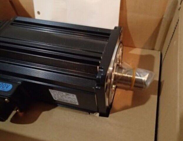 1PC  YASKAWA AC SERVO MOTOR SGMGH-12ACB21  NEW ORIGINAL FREE EXPEDITED SHIPPING