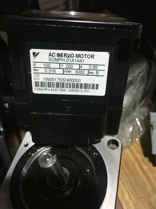 1PC USED YASKAWA AC SERVO MOTOR SGMPH-01A1A41 FREE EXPEDITED SHIPPING