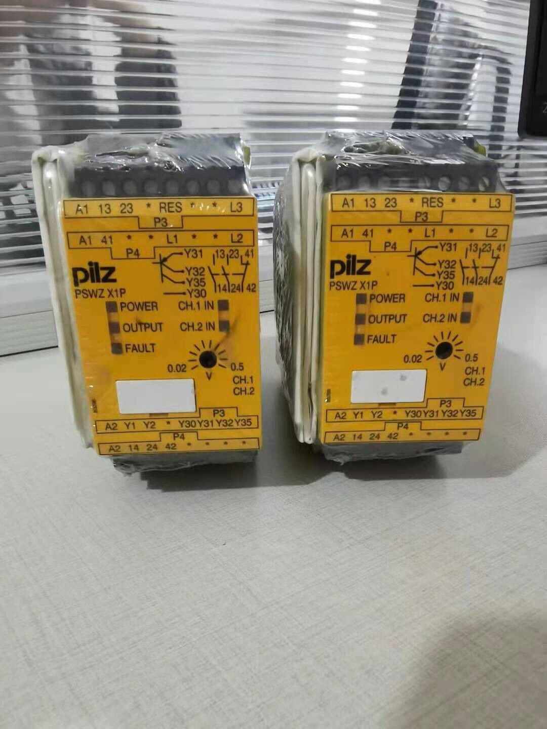 NEW PILZ 777949 RELAY PSWZ X1P 0,5V /24-240VACDC 2n/o 777949 EXPEDITED SHIPPING