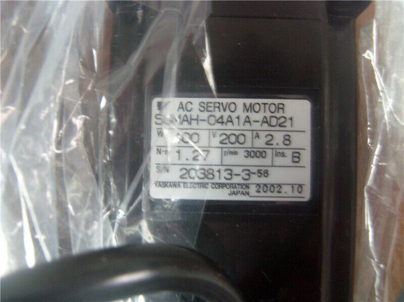 1PC  YASKAWA AC SERVO MOTOR SGMAH-04A1A-AD21  NEW FREE EXPEDITED SHIPPING