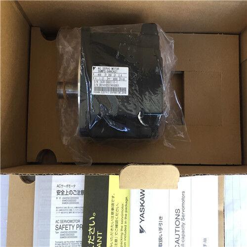 NEW YASKAWA AC SERVO MOTOR  SGMPS-04ACA21 SGMPS04ACA21 FREE EXPEDITED SHIPPING