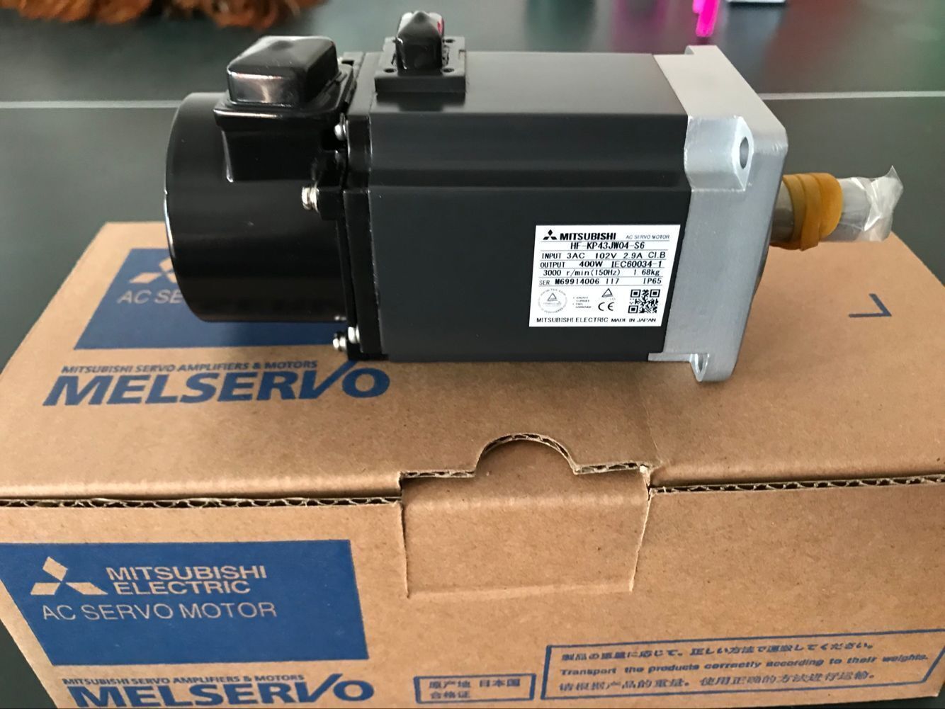 NEW MITSUBISHI SERVO MOTOR HF-KP43JW04-S6 HFKP43JW04S6 FREE EXPEDITED SHIPPING