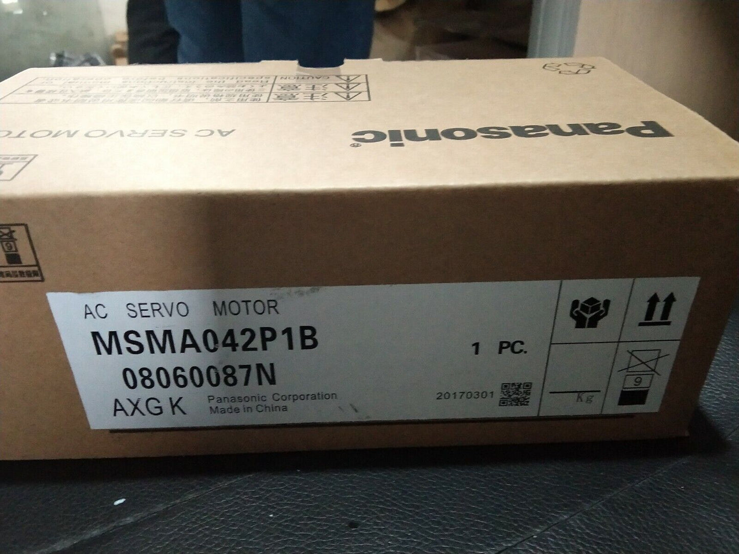 PANASONIC AC SERVO MOTOR MSMA042P1B NEW ORIGINAL FREE EXPEDITED SHIPPING