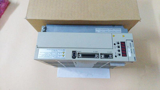 NEW ORIGINAL YASKAWA SGDH-30AE AC SERVO DRIVER SGDH30AE EXPEDITED HIPPING