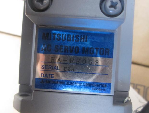 1PCS  NEW&ORIGAL MITSUBISHI AC SERVO MOTOR HA-FE053 HAFE053   FREE SHIPPING