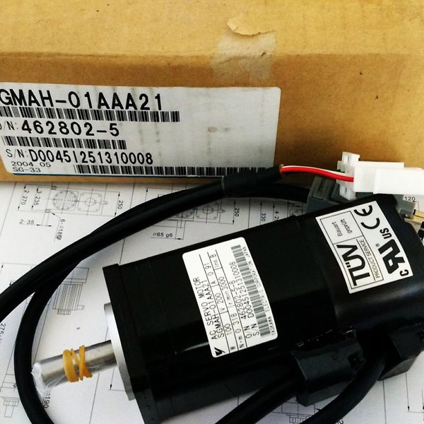 YASKAWA AC SERVO MOTOR SGMAH-01AAA21 NEW ORIGINAL 100W  0.91A 0.318NM 3000r/m